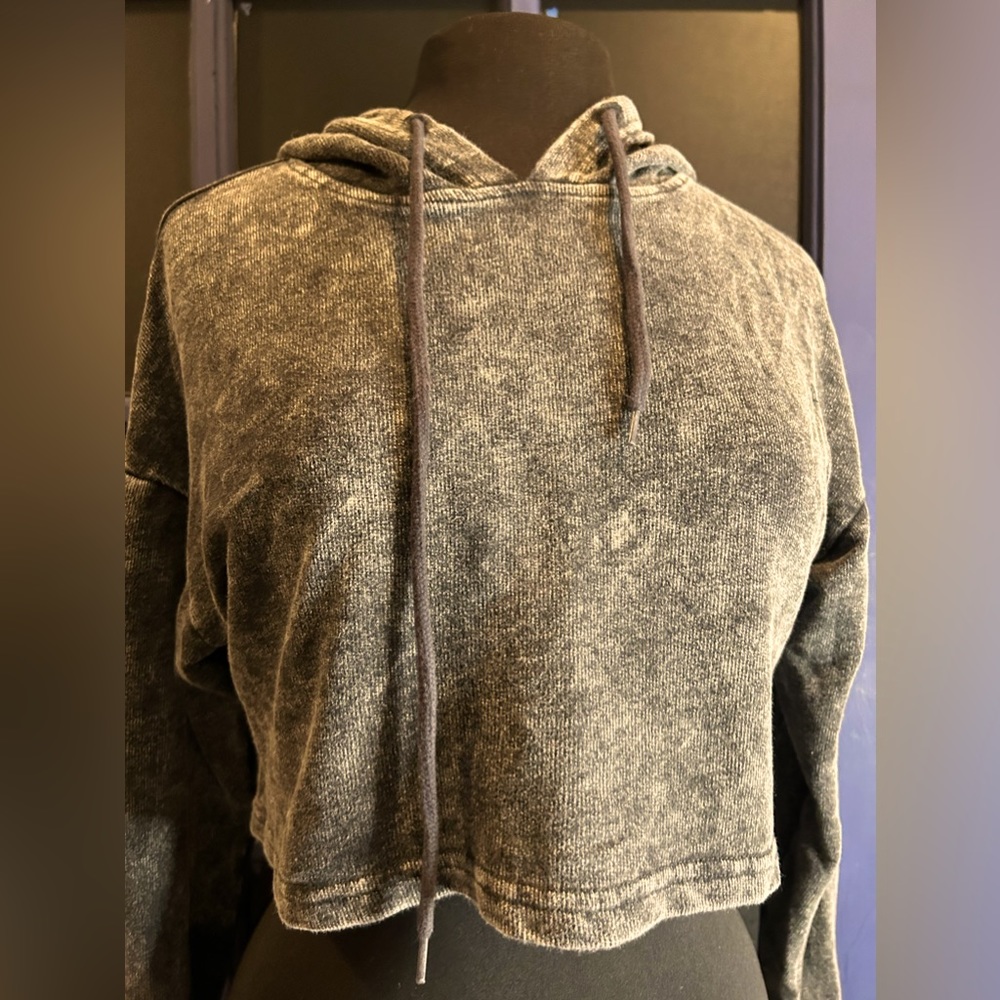 Dark grey tie dye crop hoodie